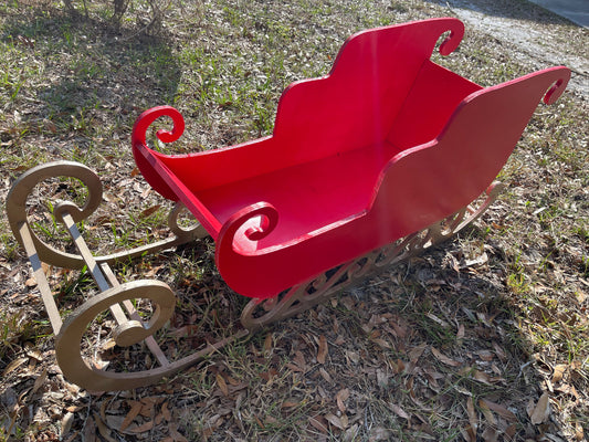 Authentic Santa’s Sleigh indoor/outdoor Christmas decor